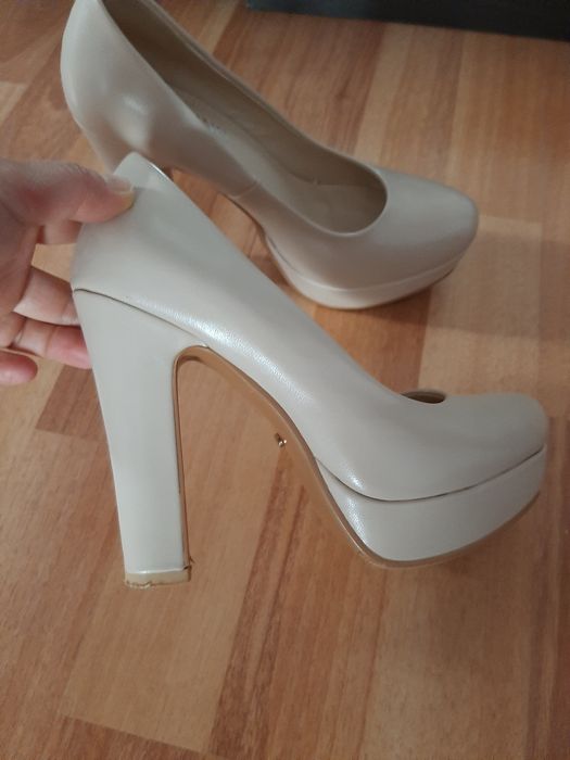 Туфлі. Туфли на каблуке. Туфли