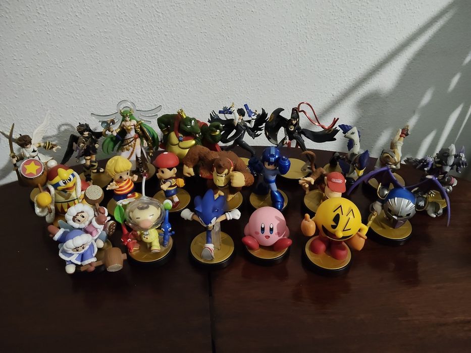 Bundle com 18 Amiibos [Nintendo Switch]