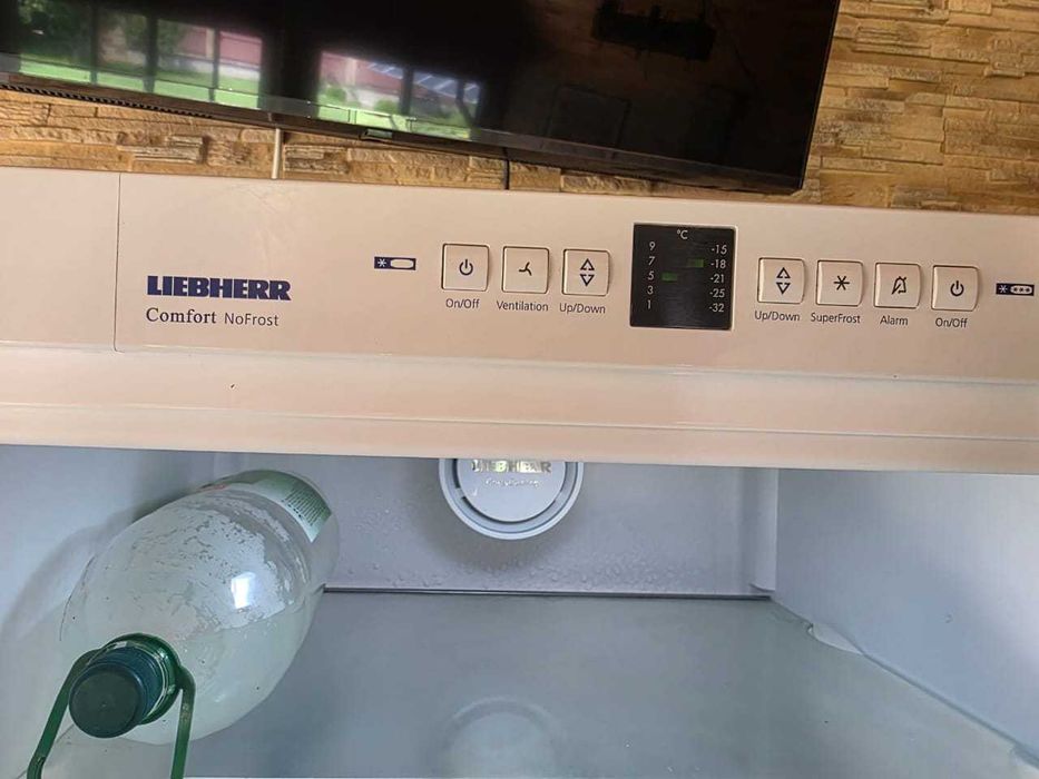 холодильник LIEBHERR