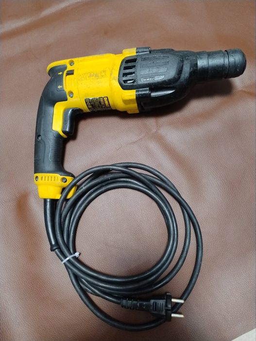 Перфоратор DeWalt D25133 , болгарка Graphite 59G187