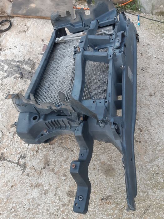 Передняя панель радиаторов Volkswagen Passat B6 2,0tdi