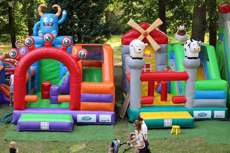 Krowa do dojenia na Twoj event. Piana party-dmuchańce.