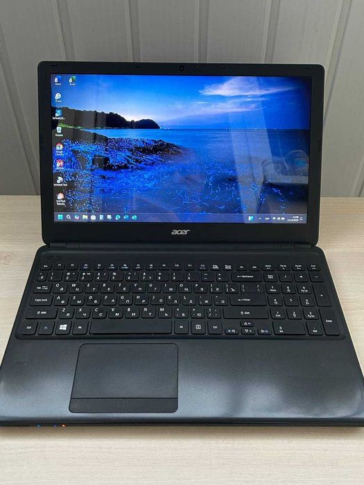 Ноутбук Acer Aspire E1-572G