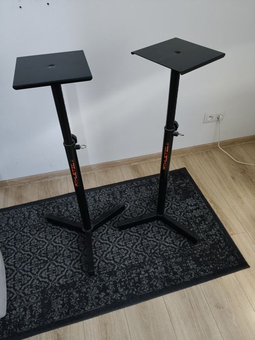 Stojaki pod monitory studyjne athletic box-100