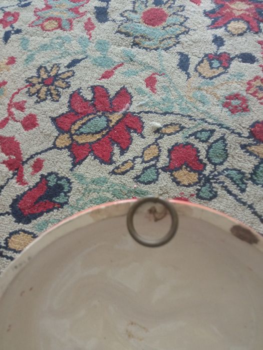 Porcelanowa ozdoba na ścianę