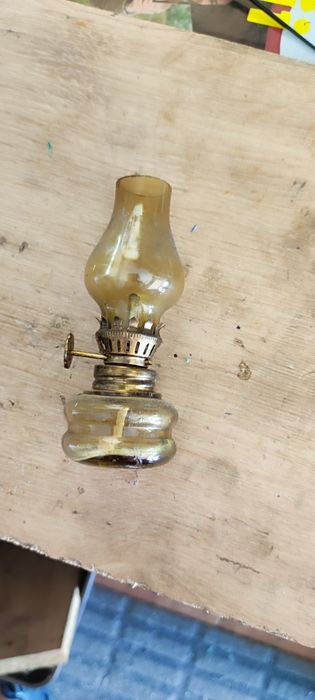 Kolekcjonerska miniaturowa lampa naftowa