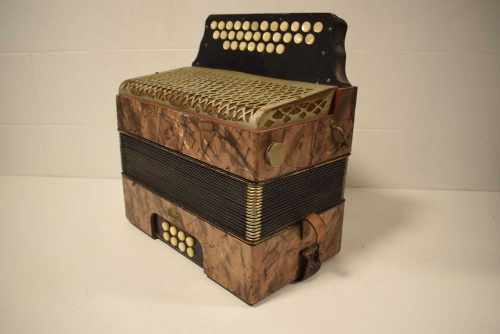 Vendo concertina hohner 2 voz  tonalidade La N 265