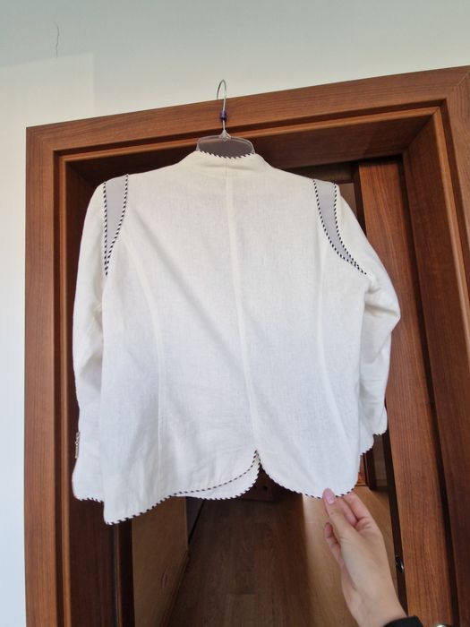 Biały komplet lniany marynarka garsonka spódnica garnitur