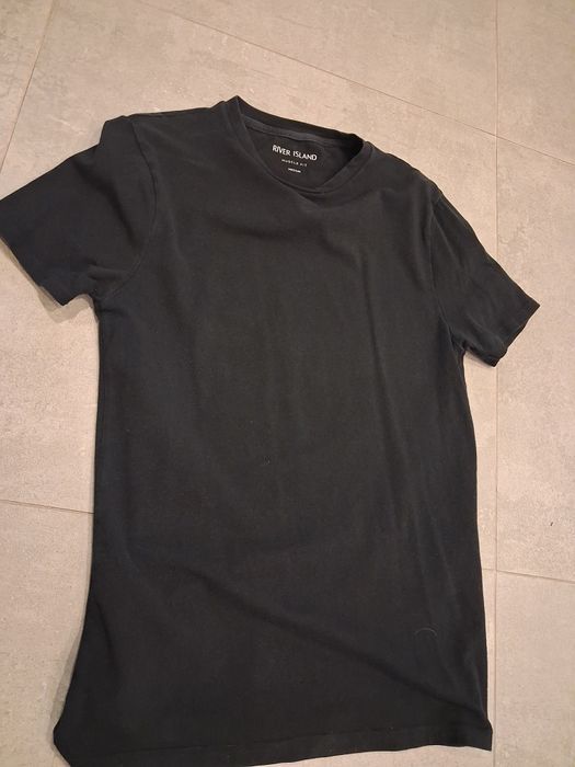 Klasyczny czarny T-shirt RIVER ISLAND