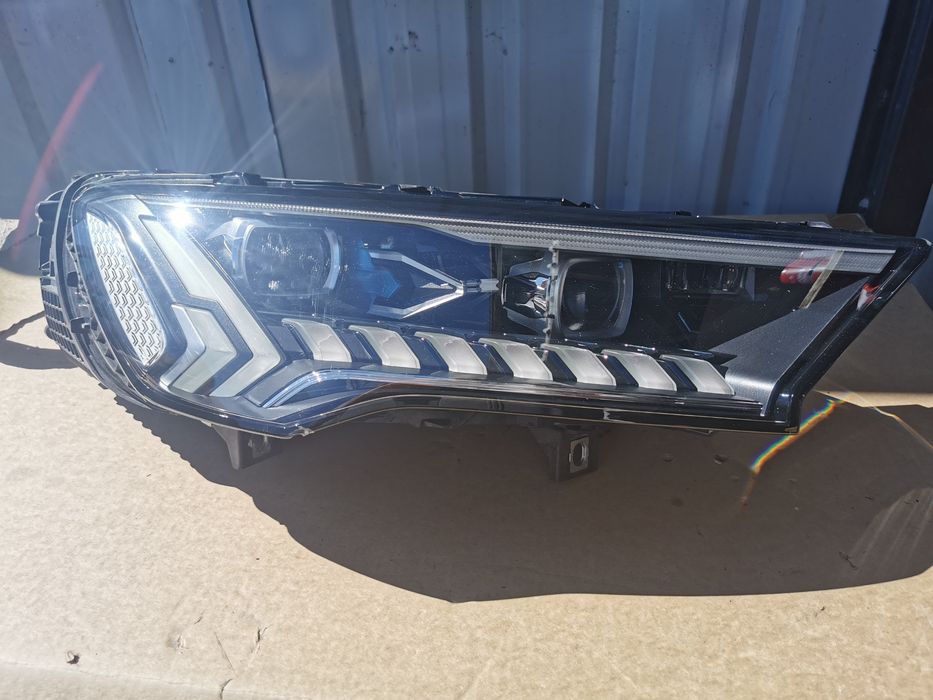 AUDI Q7 4M LASER LIFT Lampa Prawa Przod 4M0941086C AUDI