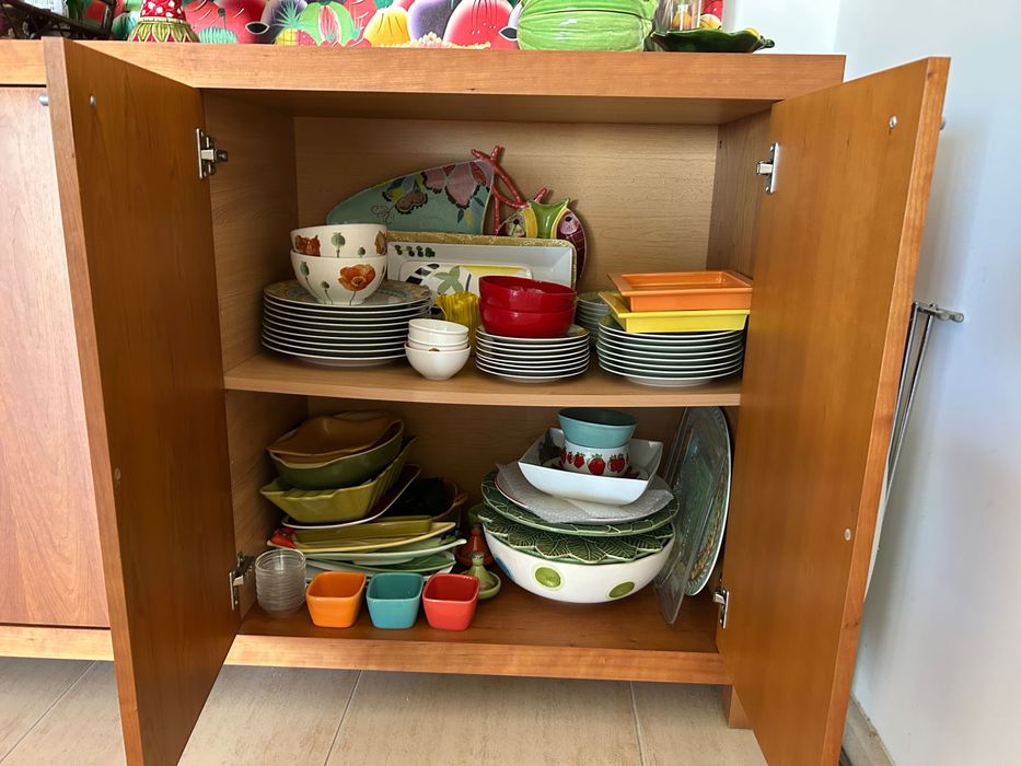Conjuntos de mesa, 6 cadeiras e aparador