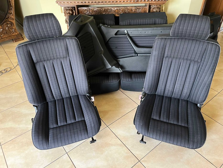 Mercedes W124 Coupe Tapicerka Fotele + Kanapa + Boczki