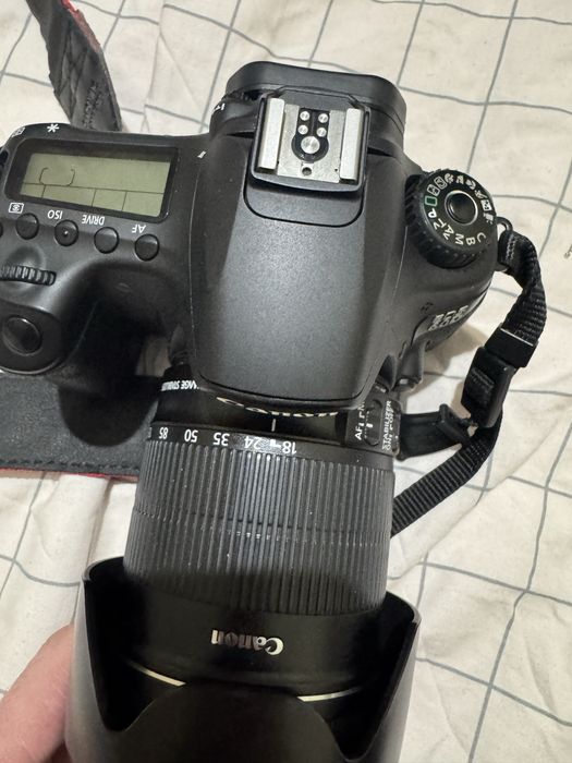 Canon EOS 60D + EFS18-135mm 1:3.5-5.6