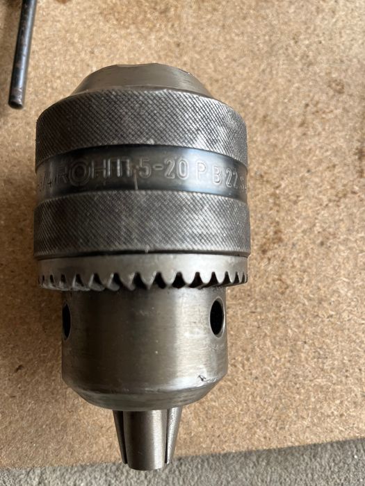 Material de metalomecânica, buchas, pontos e máquina de furar cone MK3