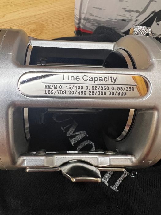 Carrete de pesca para mar