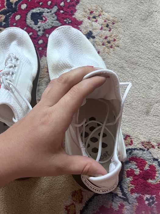 Кросівки Adidas NMD_R1 V2 white H02537