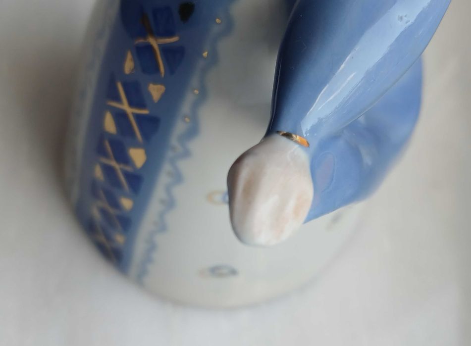 Статуэтка Лебёдушка.Фарфор Коростень