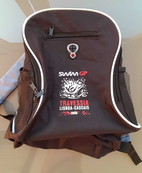 Mochilas pequenas desporto várias NOVAS