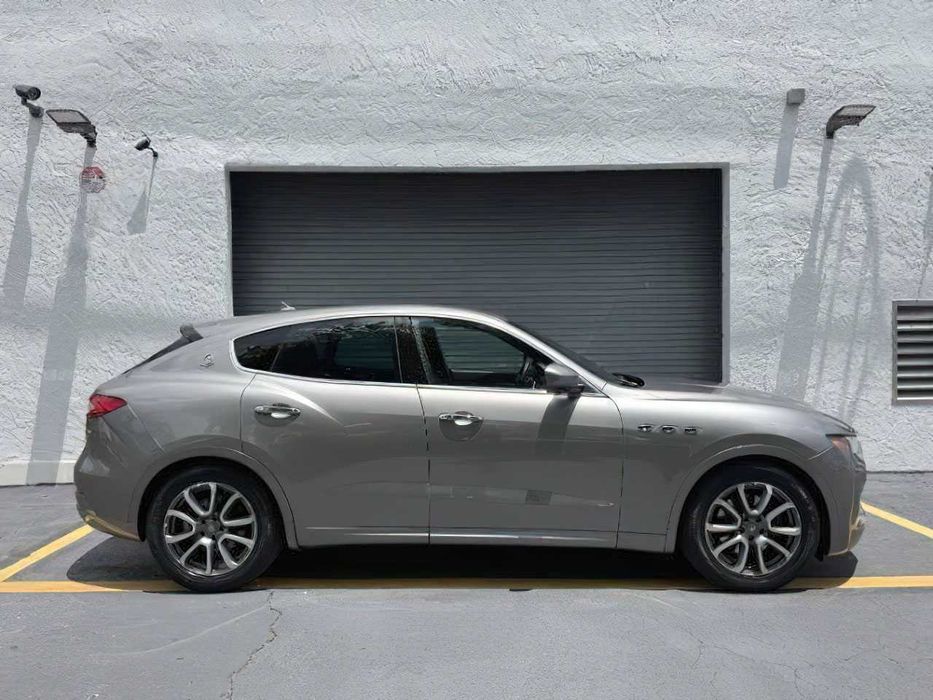 Maserati Levante      2019