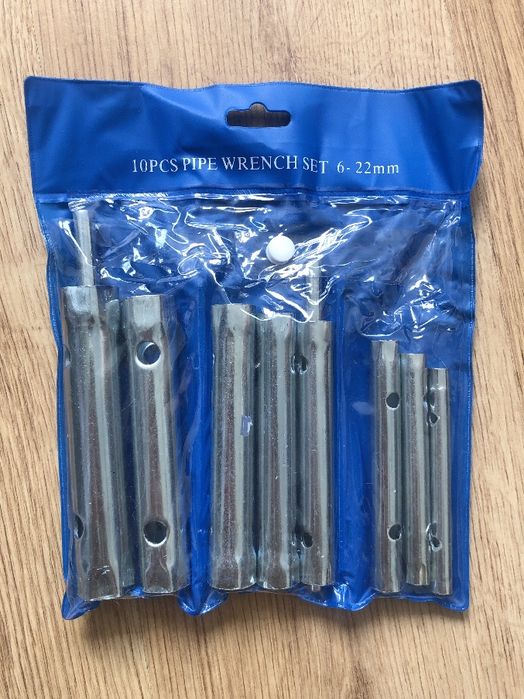 Zestaw kluczy rurkowych 10 el. 6-22 mm z etui