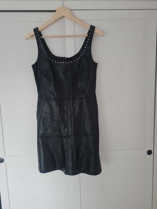 Sukienka skórzana Mango