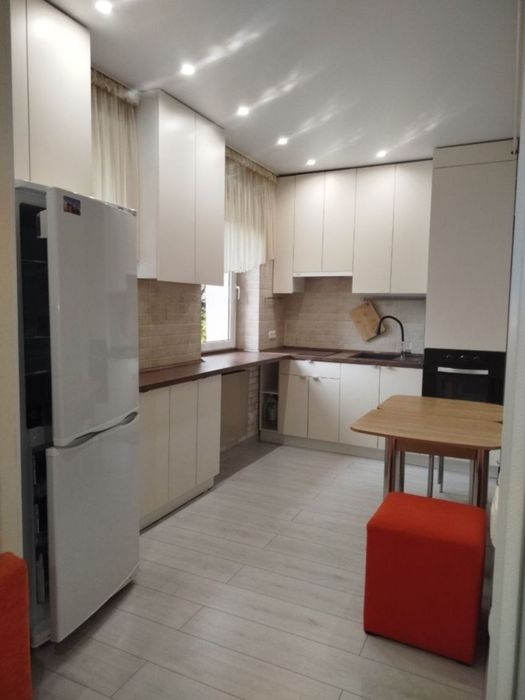 Сдам 2-3х к комнатную кв-ру 14000 Центр