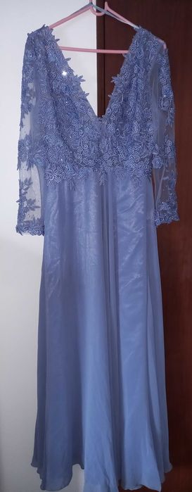 Prom Dress. Stunning dress. Worn once. Very good condition. Size XL.