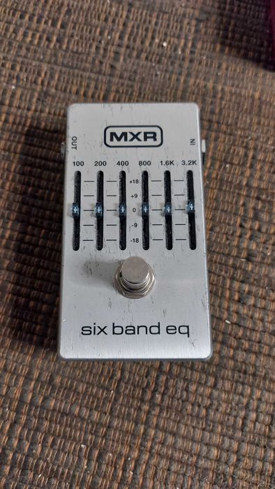 Pedais de guitarra (Wampler, MXR, TrueTone)