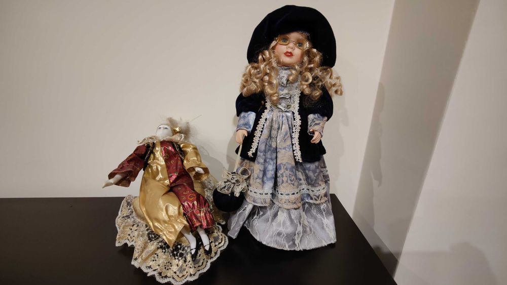 Bonecas em porcelana
