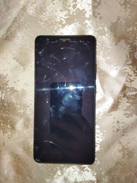 Телефон ZTE Blade L на запчасти