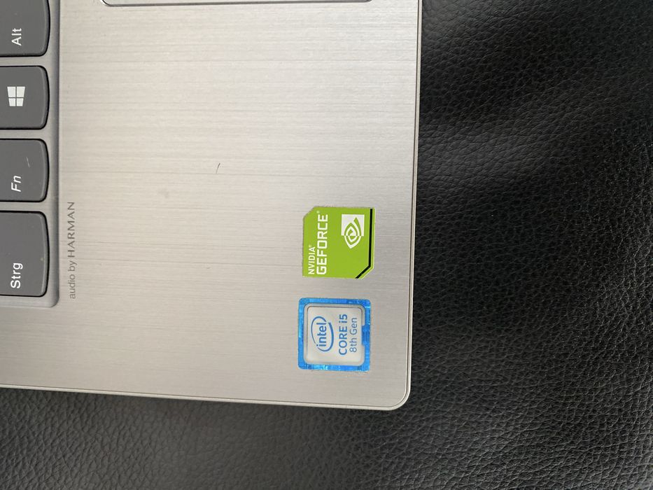 Lenovo Yoga 530 / i5-8250U / GeForce — працює, тріщини