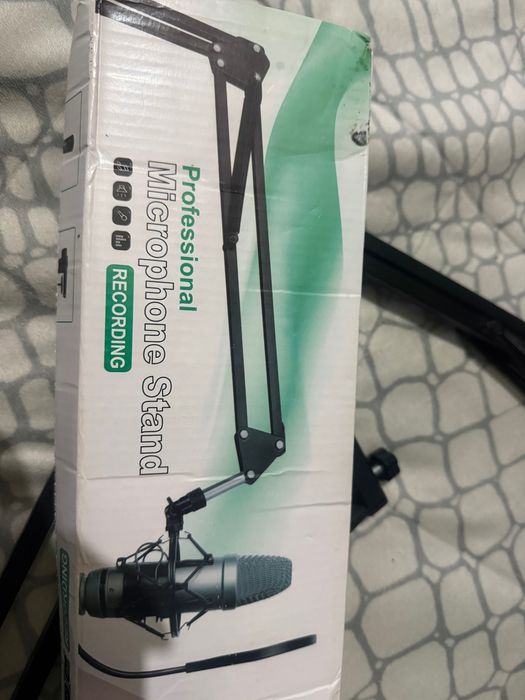 Suporte para microfone (novo - sem uso)