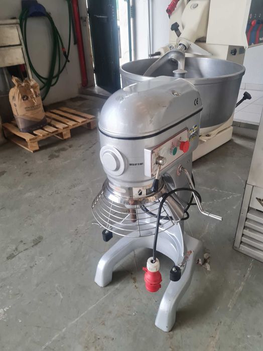 Refrigerador de água de Inox ; Batedeira