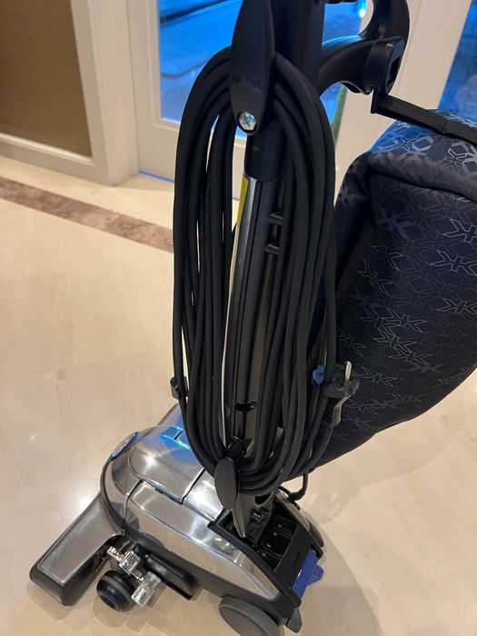 Vendo aspirador Kirby Avalir 2 Blue em excelente estado.