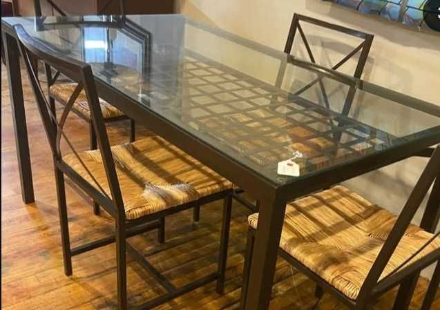 Mesa Ikea + 4 cadeiras