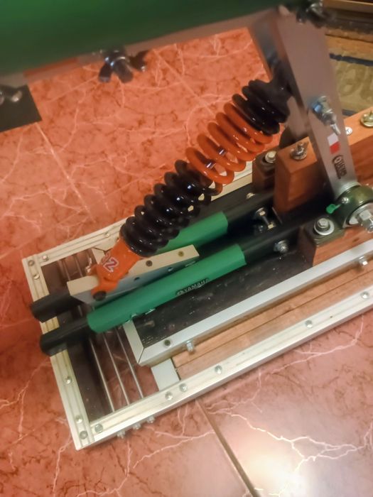 Стілець мото-подвєска ( екcлюзів )