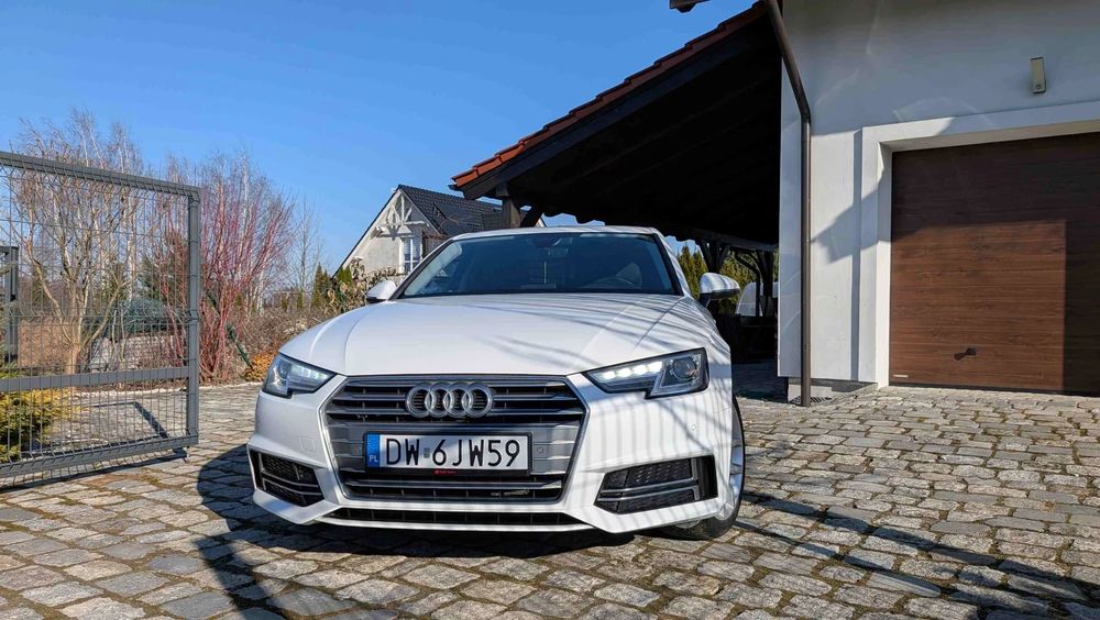 Audi A4 Limousine Audi A4 TFSI S-line