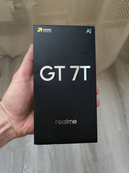 Realme GT7T 5G 12+512 GB 6.78" AMOLED екран 120 Гц Dimensity 8400 MAX 7000 мАг 120Вт 50+32 Мп NFC IP69 global version EU