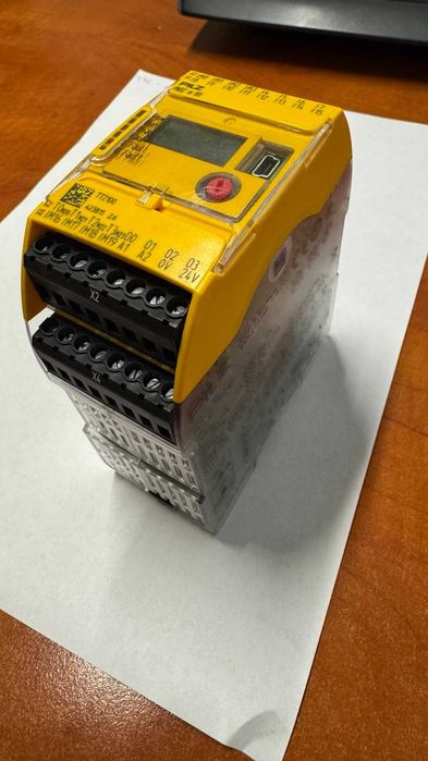 772100 PILZ PNOZ m B0 - Moduł automatyki przekaźnik bezpieczeństwa