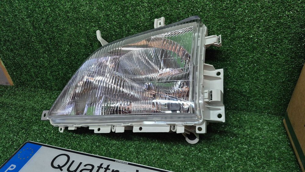 Otica Farol Esquerdo Toyota Dyna 2003 em diante Ref. 212-11A8L-LD-E NOVO
