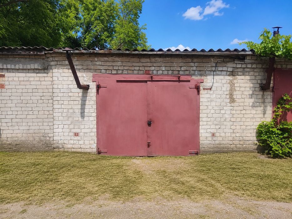 Гараж в кооперативі