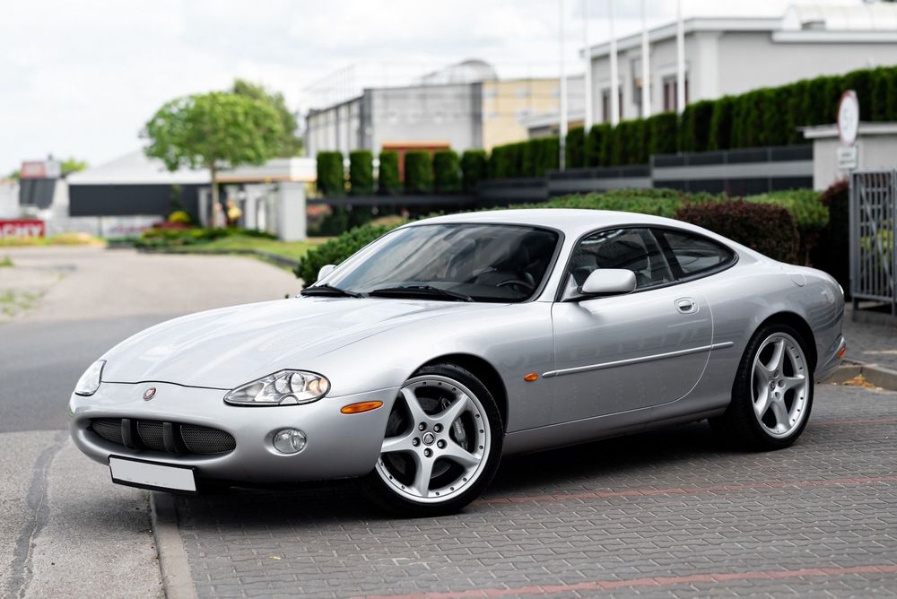 Jaguar XK8