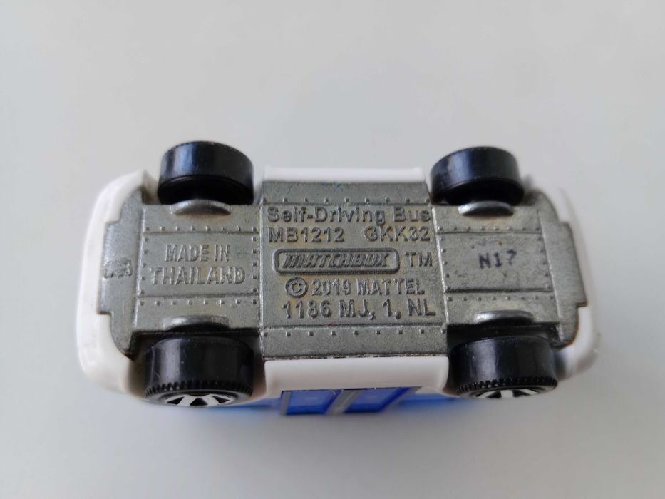 Машинки Hotwheels Matchbox и вертолет