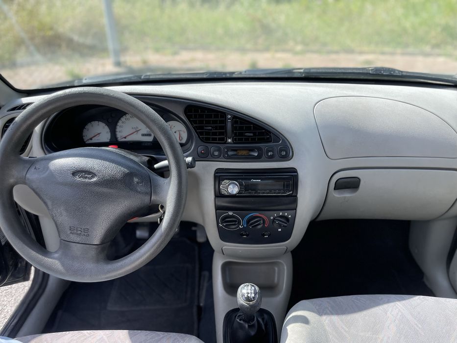 Ford fiesta zetec-S 16v
