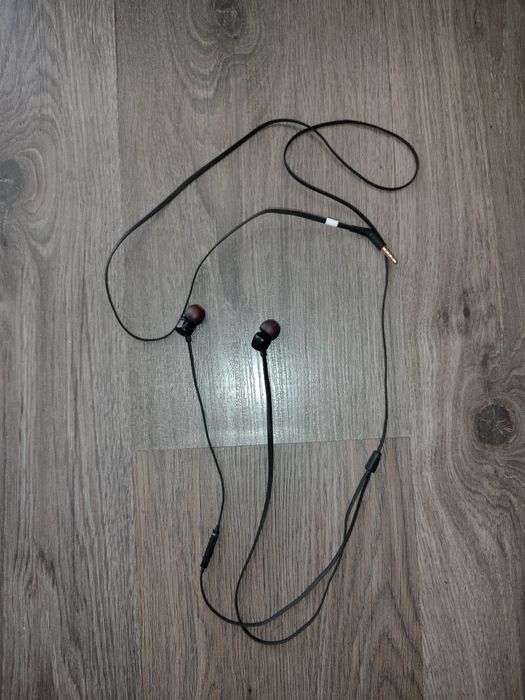 Навушникі дротові JBL