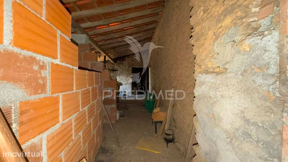 Moradia Com Terreno E Espaço Exterior – Brinço, Macedo De Cavaleiros