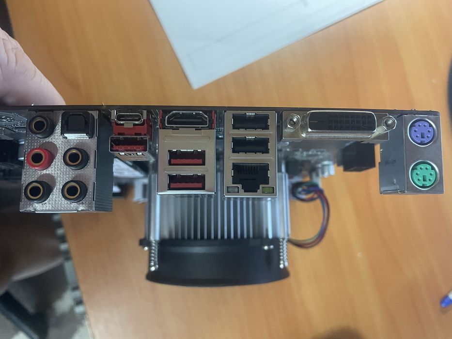 плата MSI B250M BAZOOKA PLUS+pentium G4400+m-sata 128 gb socket: 1151