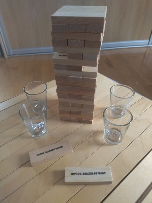 Imprezowa Wieża alko gra Tower