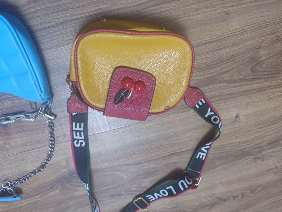 Дві сумки через плече