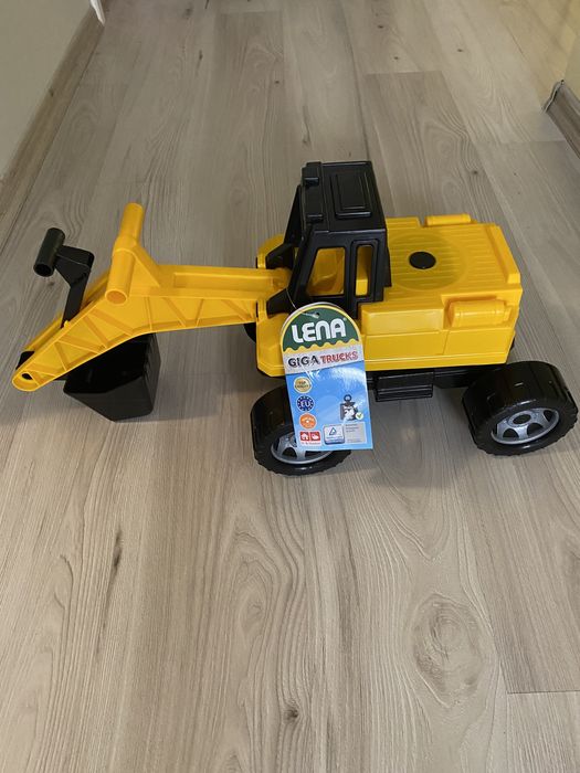 LENA giga trucks koparka